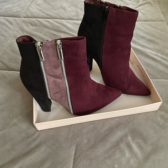 JustFab Shoes - Multi wine colored womanized high heeled booties.